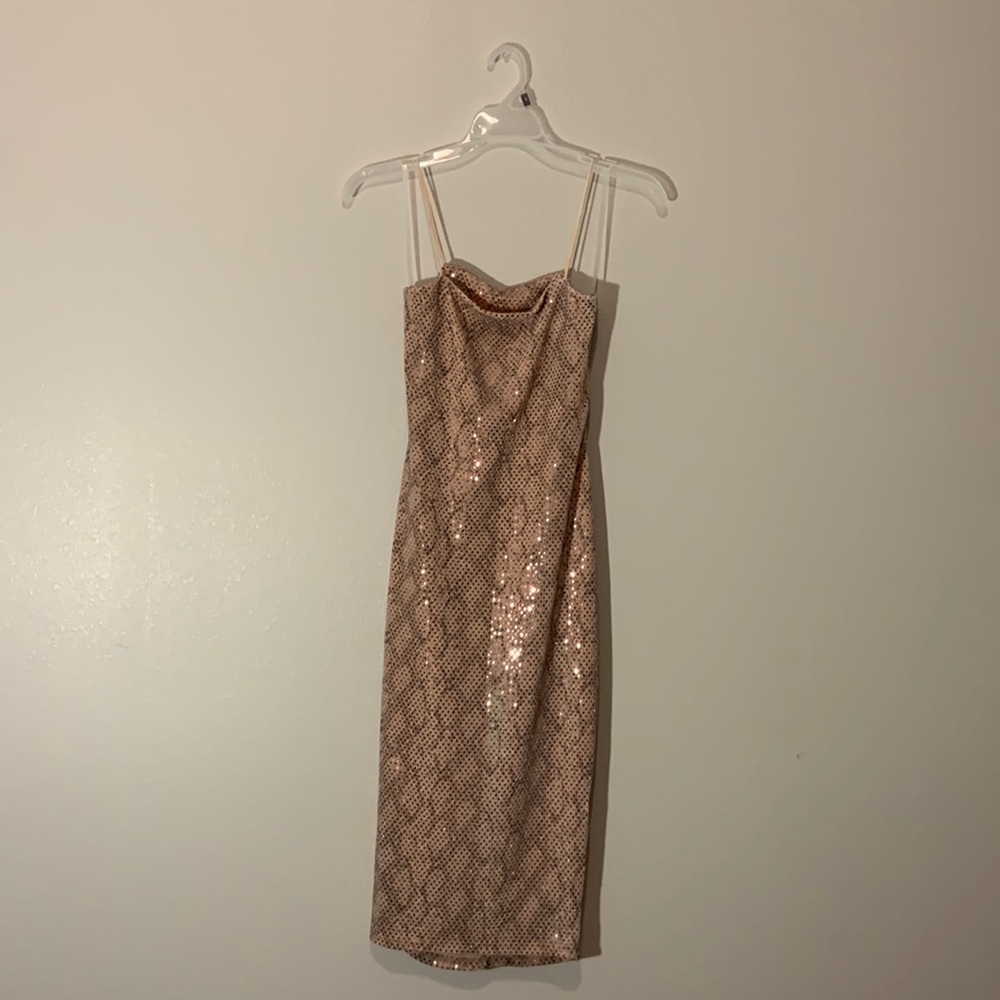 Oliver tree curvy fitted dress, in a nude snake print with circular shimmer dots